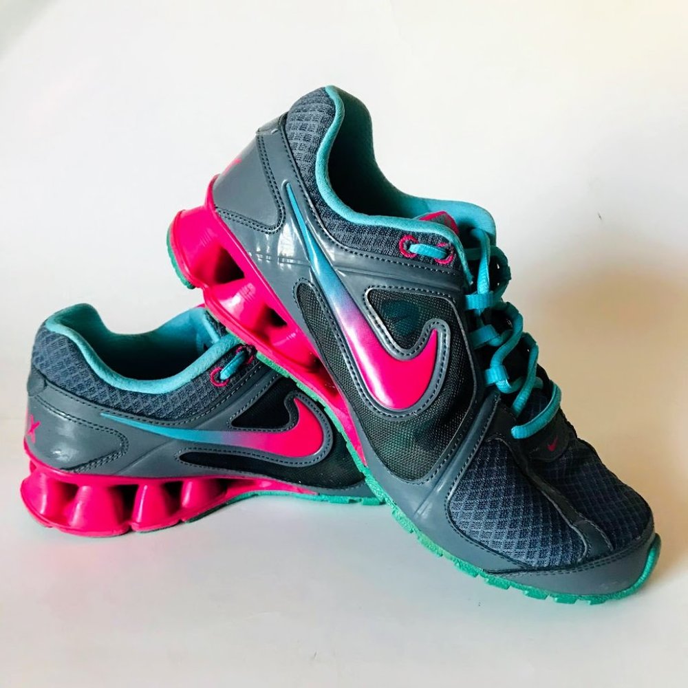 NIKE REAX RUN 8 WOMEN'S GRAY TURQUOISE PINK RUNNING SHOES SIZE 8 599562-401